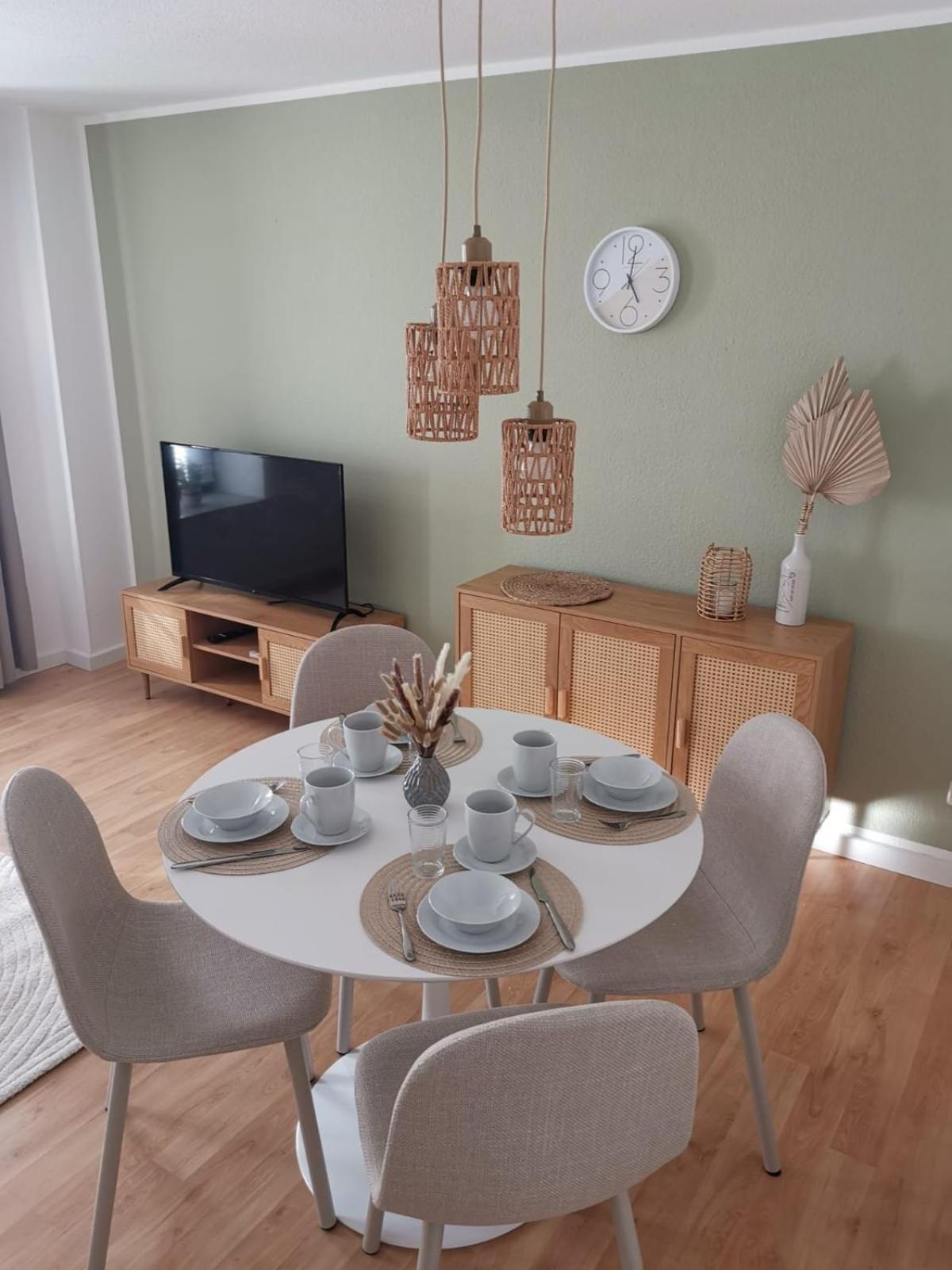 City-Apartment Mit Parkplatz & Fahrradraum! Nur 300M Zum Stadthafen Schwerin  Dış mekan fotoğraf
